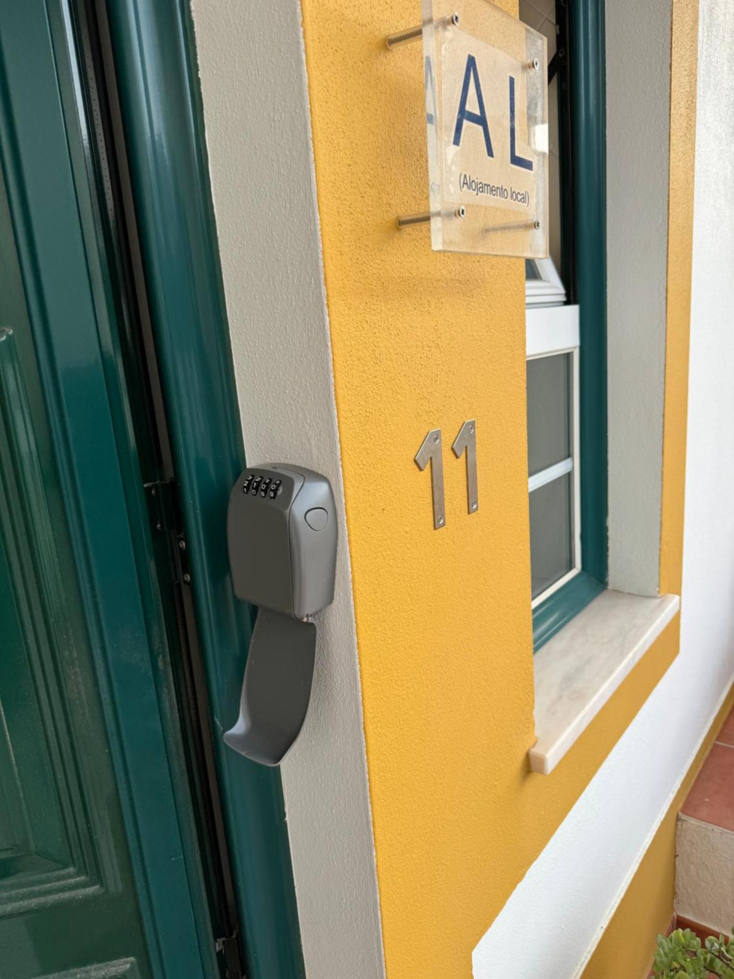 Quarto Duplo Com Terraco E Casa De Banho Privativa - Em Casa De Praia Em Almograve - Trilho Dos Pescadores Εξωτερικό φωτογραφία